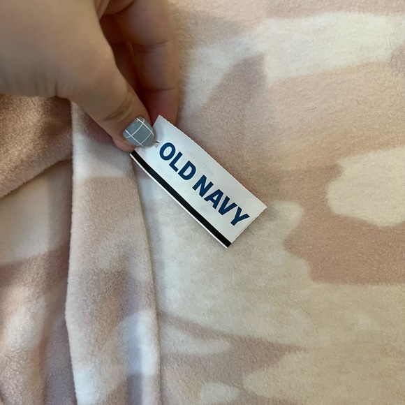 NWT Old Navy Pink and White Camo Fleece Zip Up (Small) - Picture 7 of 7